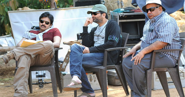 pawan kalyan,trivikram srinivas,bvsn prasad,attarintiki daaredi,case,maa  కేసు వేసింది.. పవన్ ఒక్కడే కాదు!